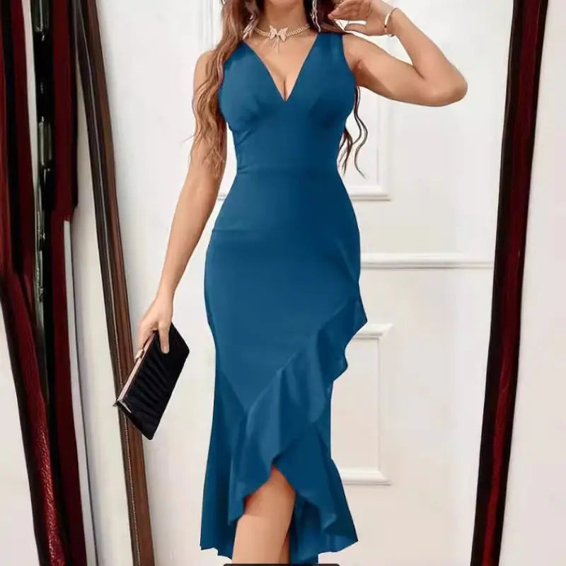 The New Europe and women's dress wrap buttocks swallow tail skirt v-neck slit ruffle dress dress