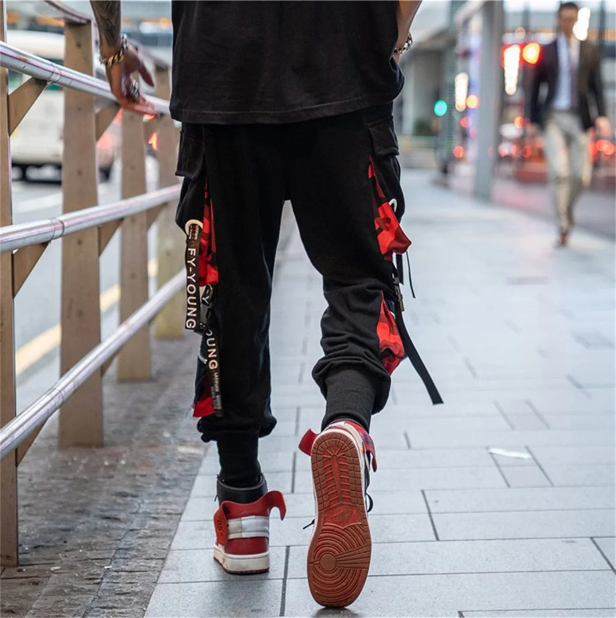 Cool Black Hip Hop Cargo Pants Gothic High Srteet Sweatpants With Pockets Korean High Wast Casual Outwear Pants Men Streetwear