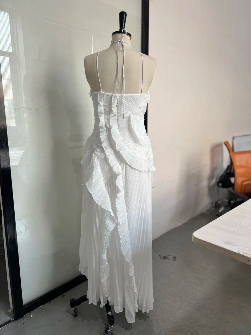 Elegant Purple Halter A Line Prom Gowns Ruffles Tiered Backless Party Gown Summer Vacation Chiffon Long Evening Dress