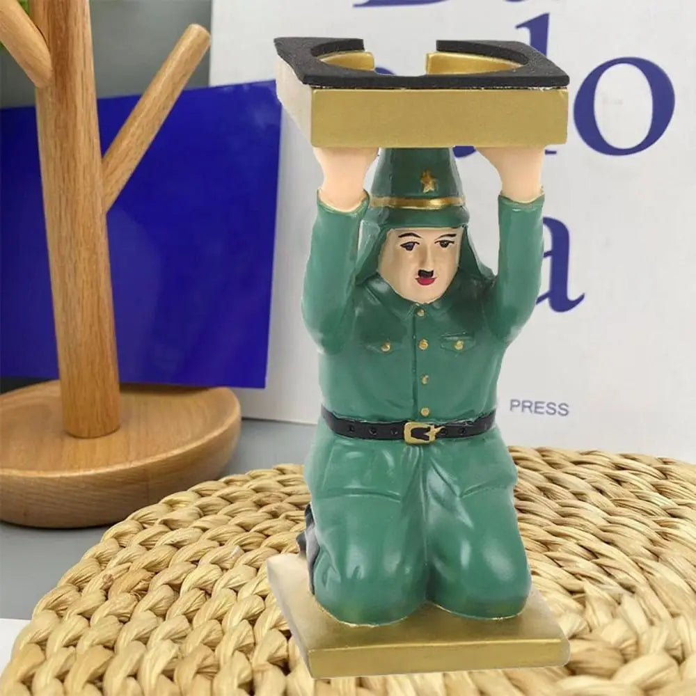 Simulated Funny Expressions Figurine Sensory Toy Ornaments Kneel Down Resin Statue Crafts Model Spoof Tray Stand Children Toys