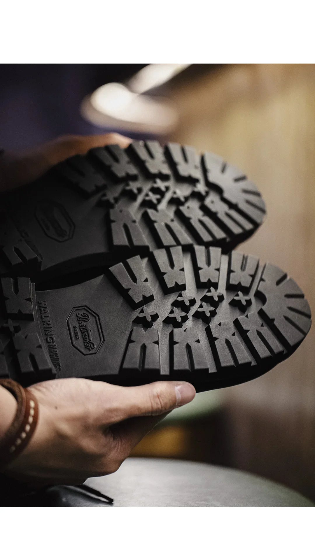 Maden Men's Versatile Black Boots Plush Lining Warmth Shoes Retro Non-Slip Thick Sole Work Boots Outdoor Casual Mid-Calf Boots