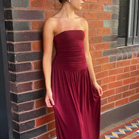Mozision Off-shoulder Strapless Pleated Sexy Maxi Dress Women Fashion Backless Sleeveless High Waist Ruched Long Dress Elegant